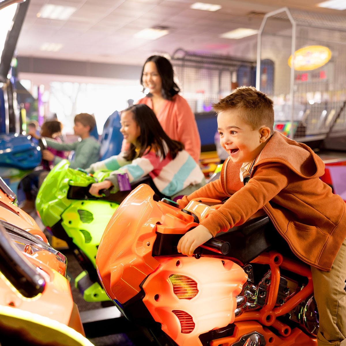 Chuck E. Cheese Photo 8